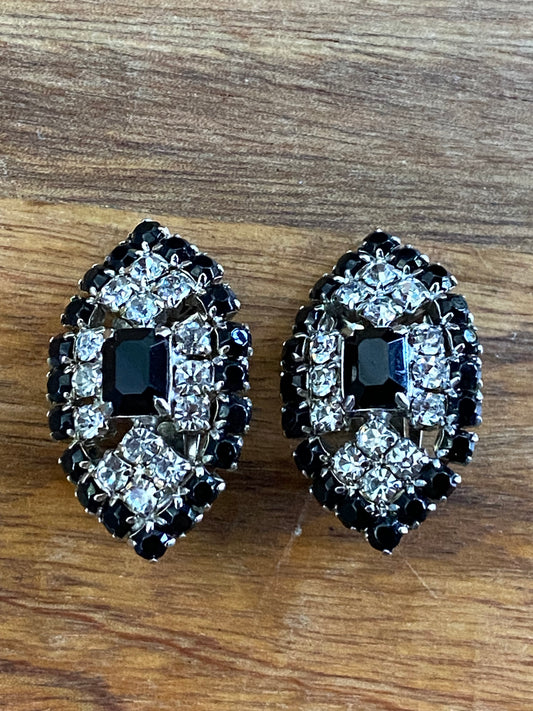 Vintage La Rel silver and black rhinestone clip on button earrings