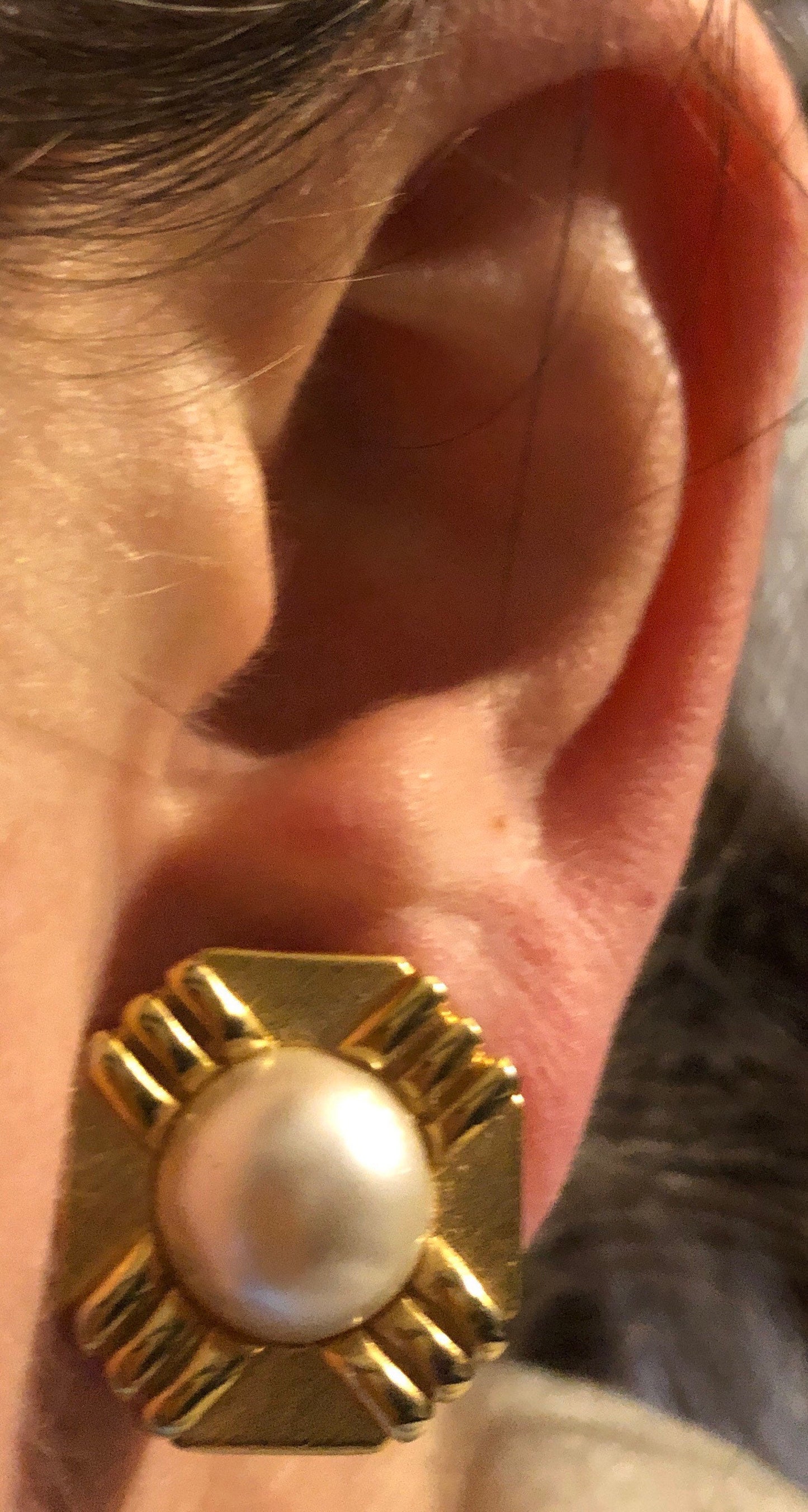 Vintage clip on geometric faux pearl earrings.