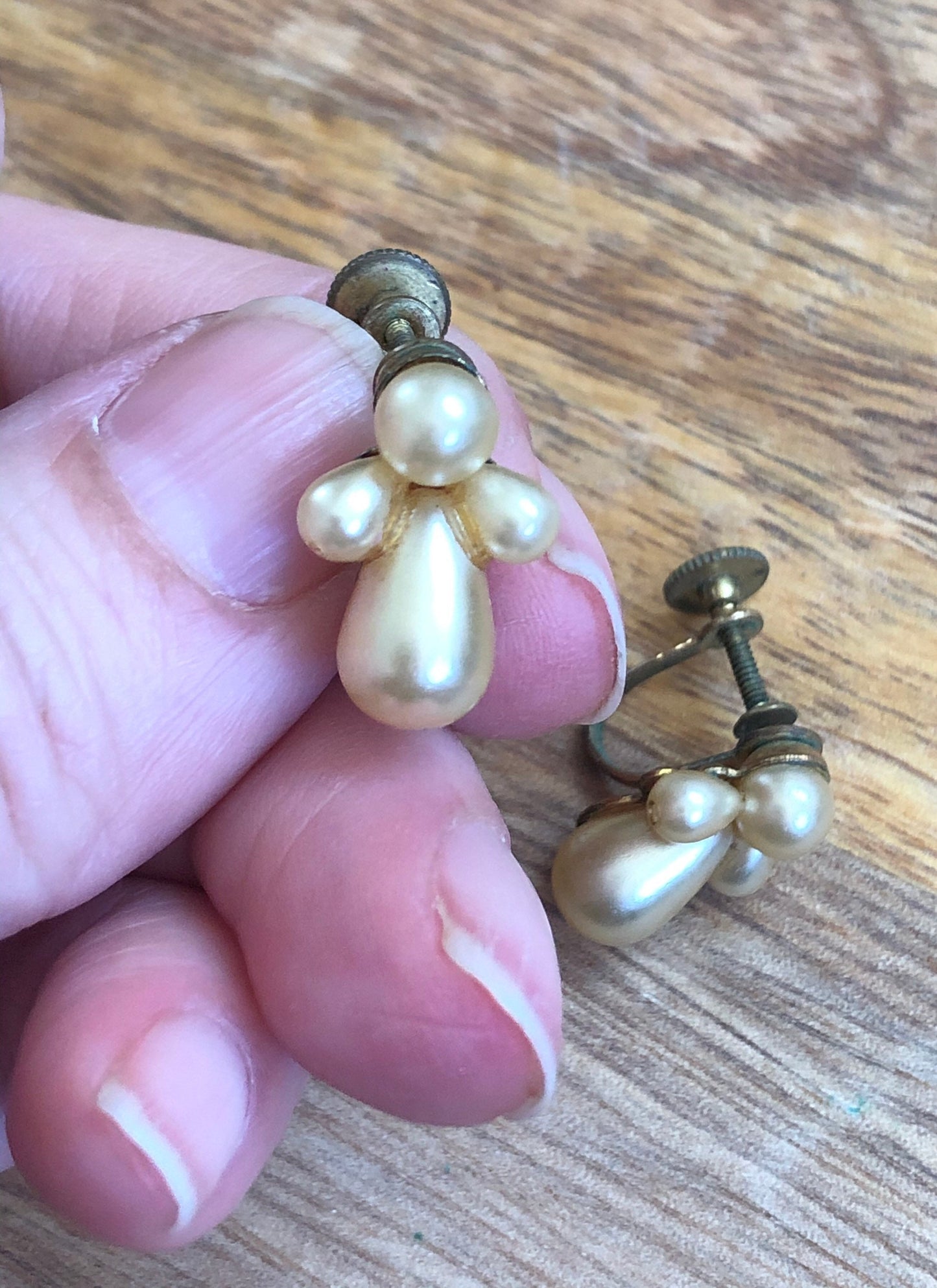 Vintage faux pearl screw on angel-shaped earrings (clip on)