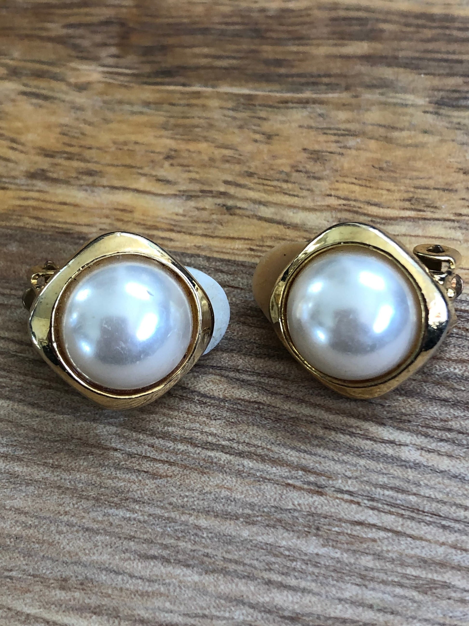 faux pearl clip on earrings