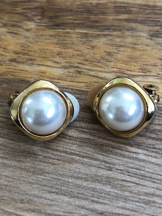 faux pearl clip on earrings