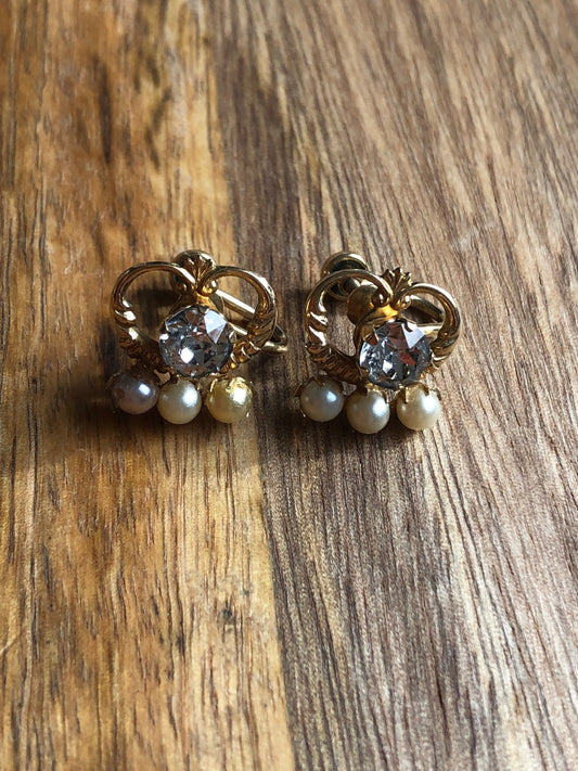 faux pearl clip on earrings