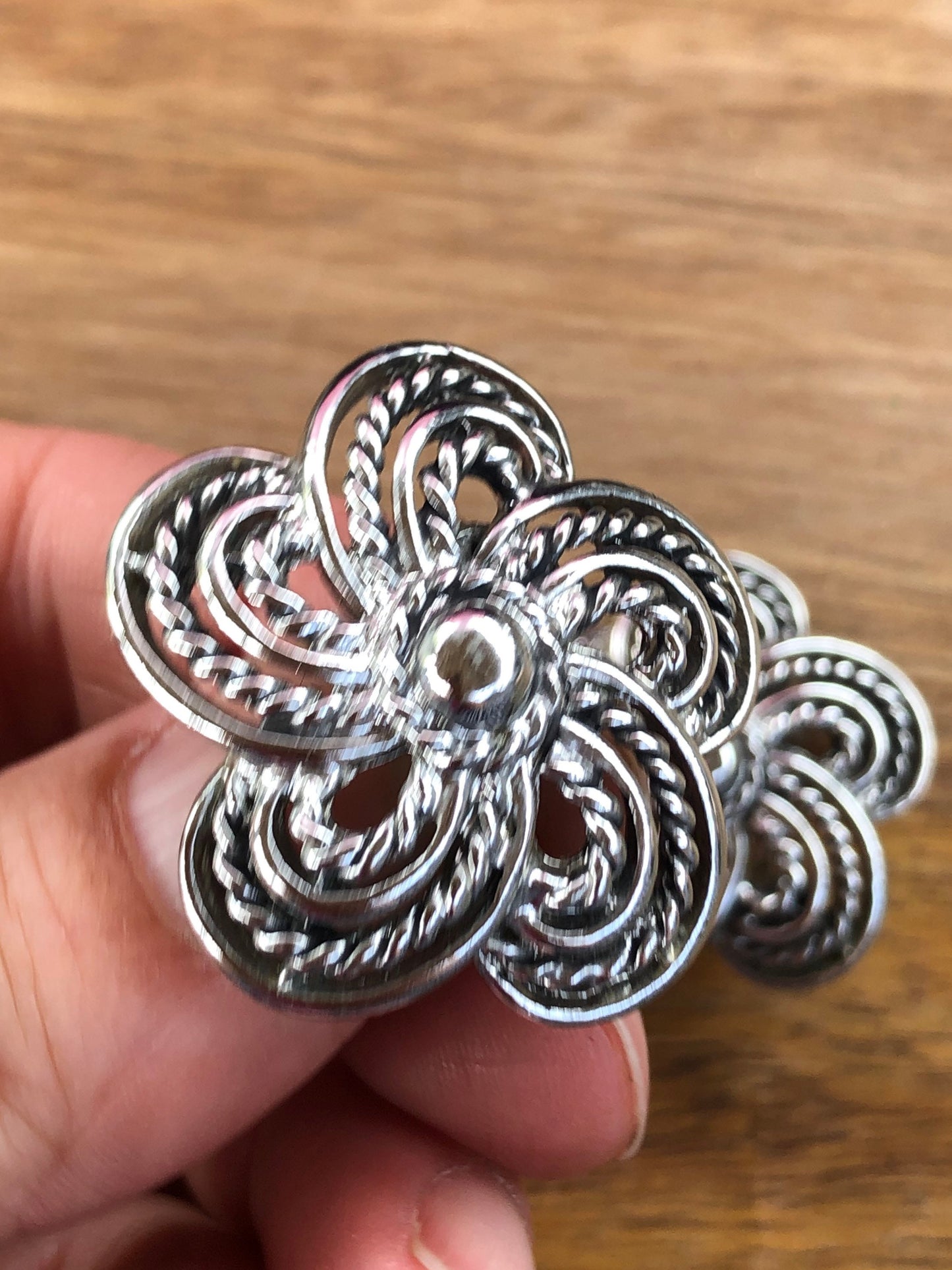 Vintage Avon silver flower clip on earrings