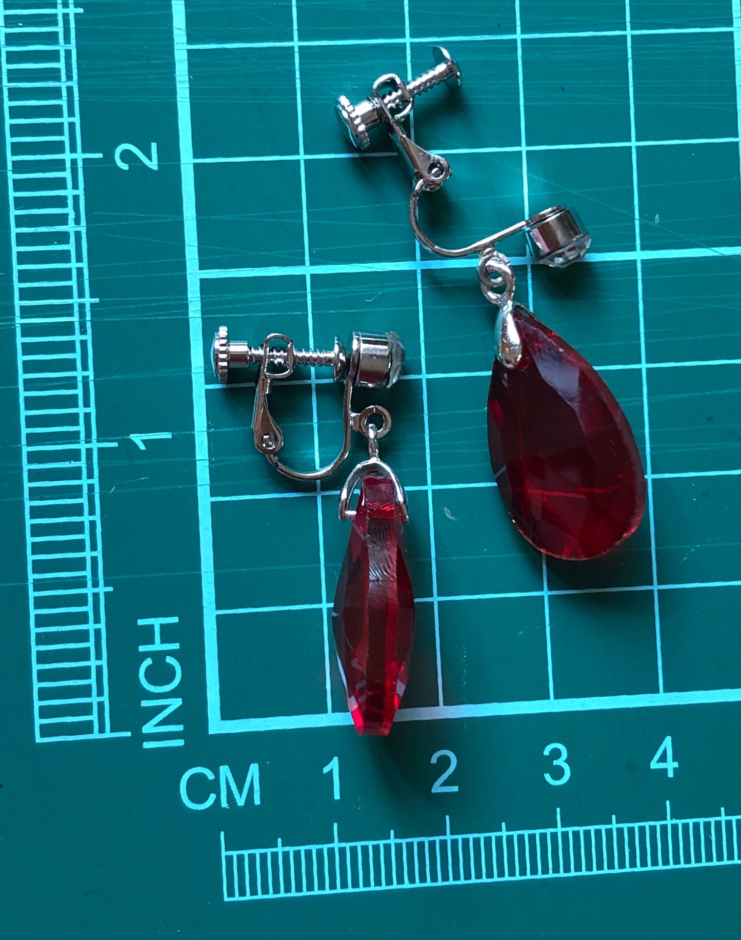 Dangling teardrop clip on earrings (screw on closures |no pierce | clip-on)