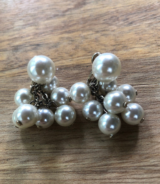 Vintage faux pearl clip on earrings