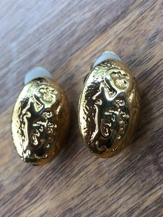 Vintage gold oval clip on earrings, textured finish (no piercing)