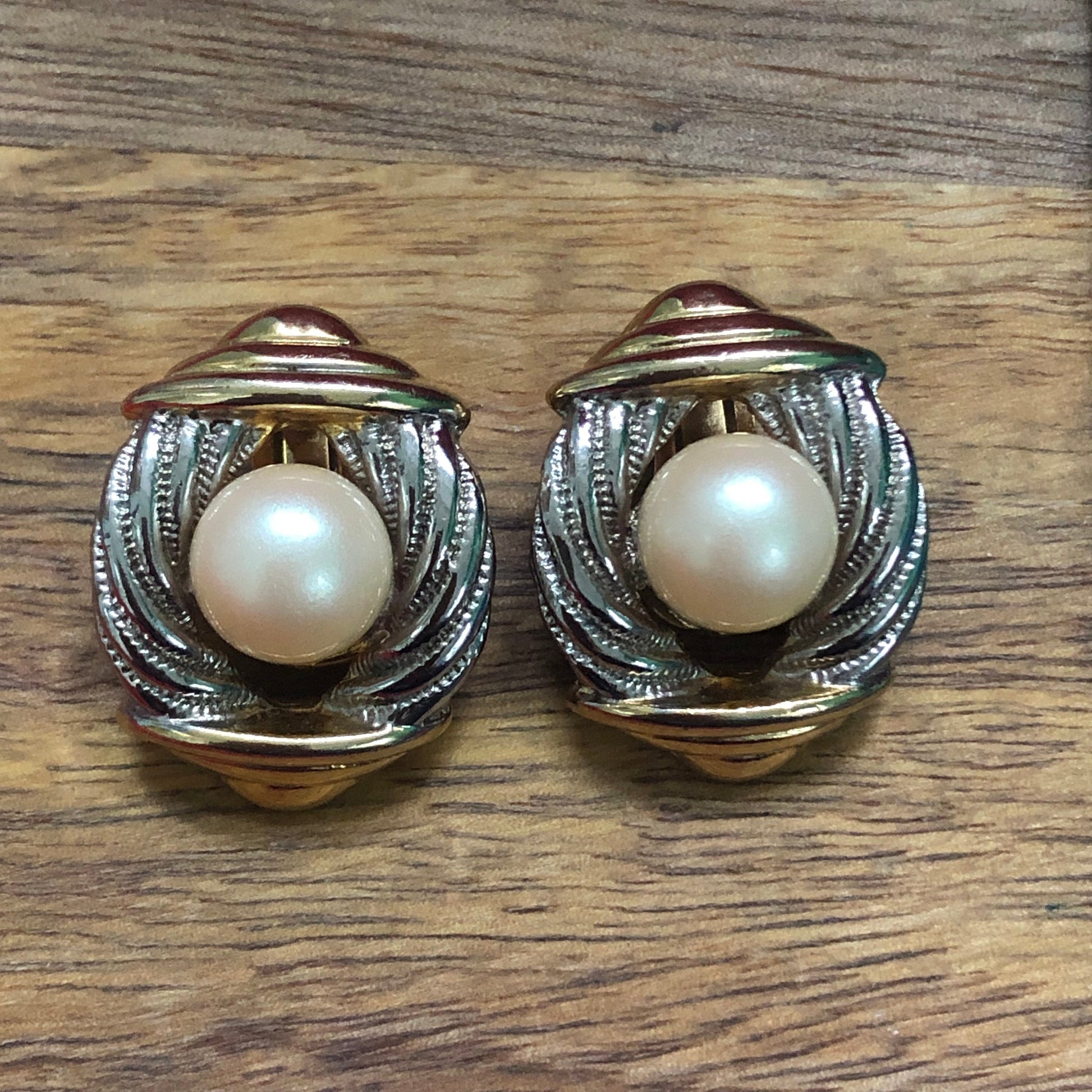 Vintage faux pearl clip on earrings