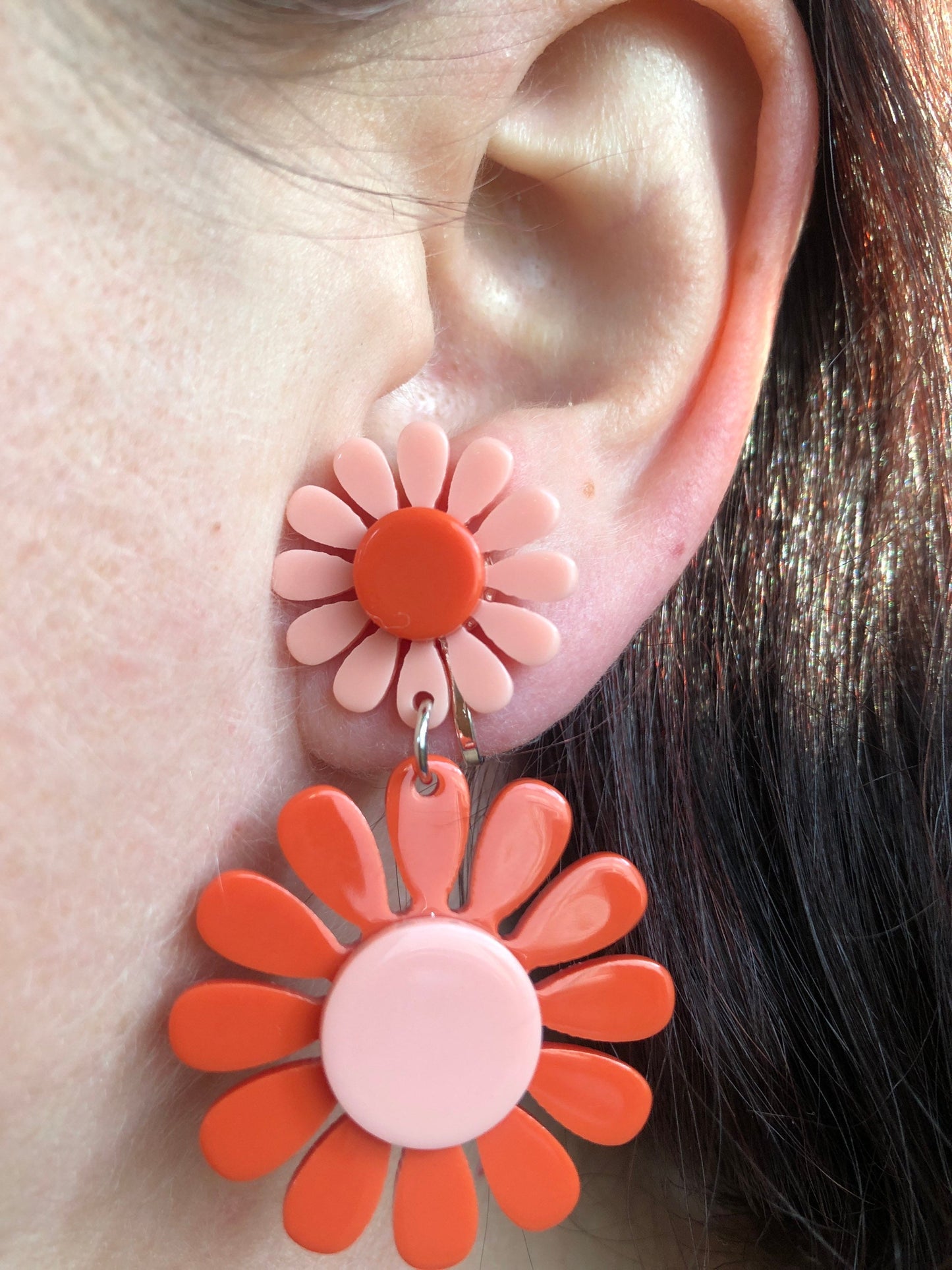 Dangling clip on earrings pink and coral daisies flowers (screwback)