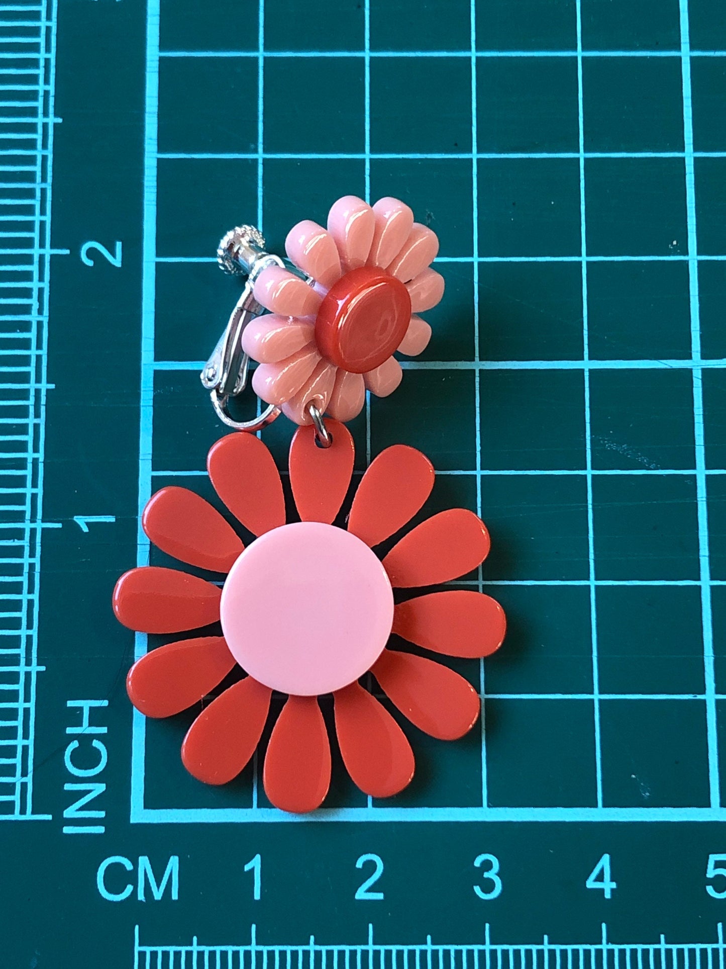 Dangling clip on earrings pink and coral daisies flowers (screwback)