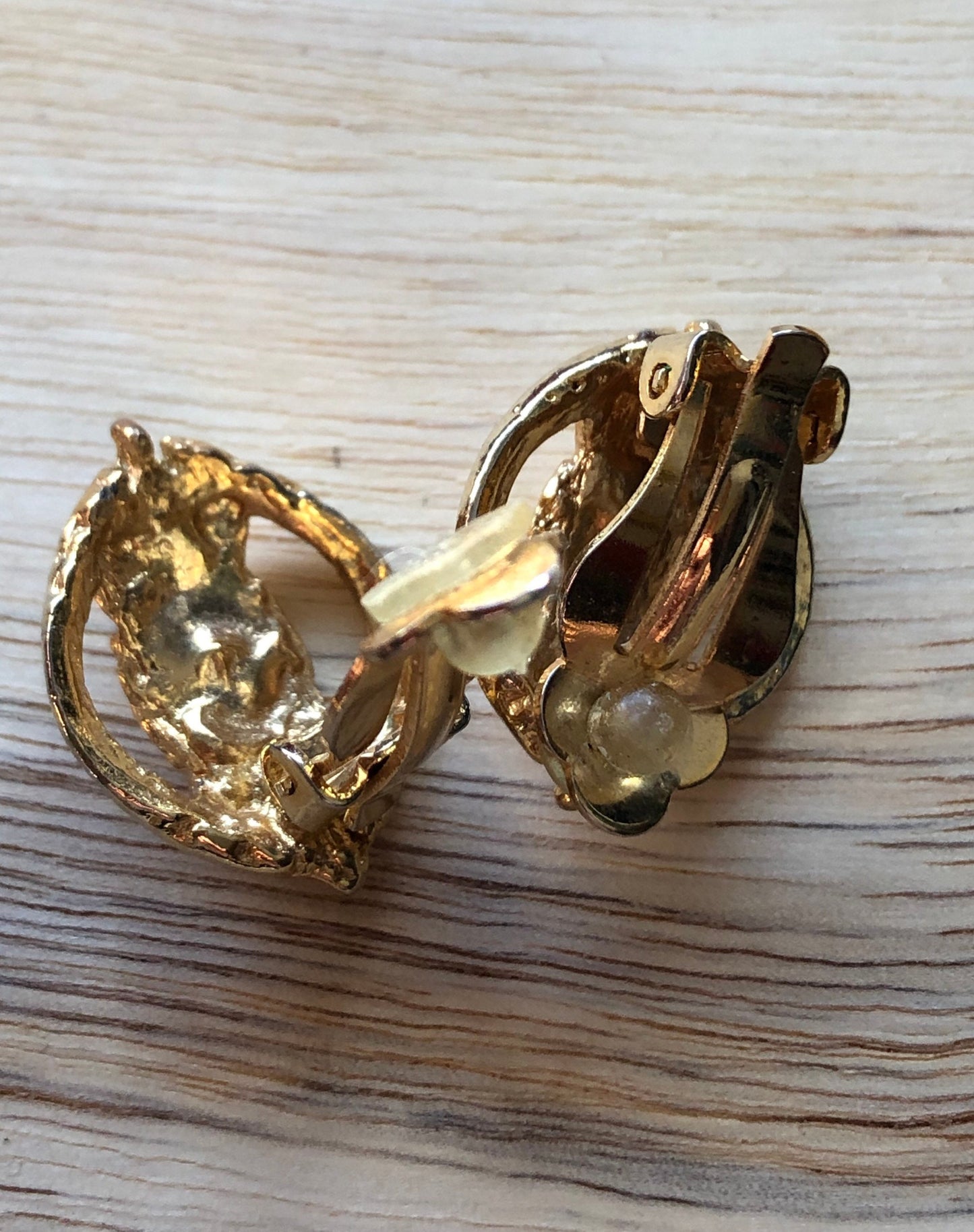 Vintage clip on gold and rhinestone earrings