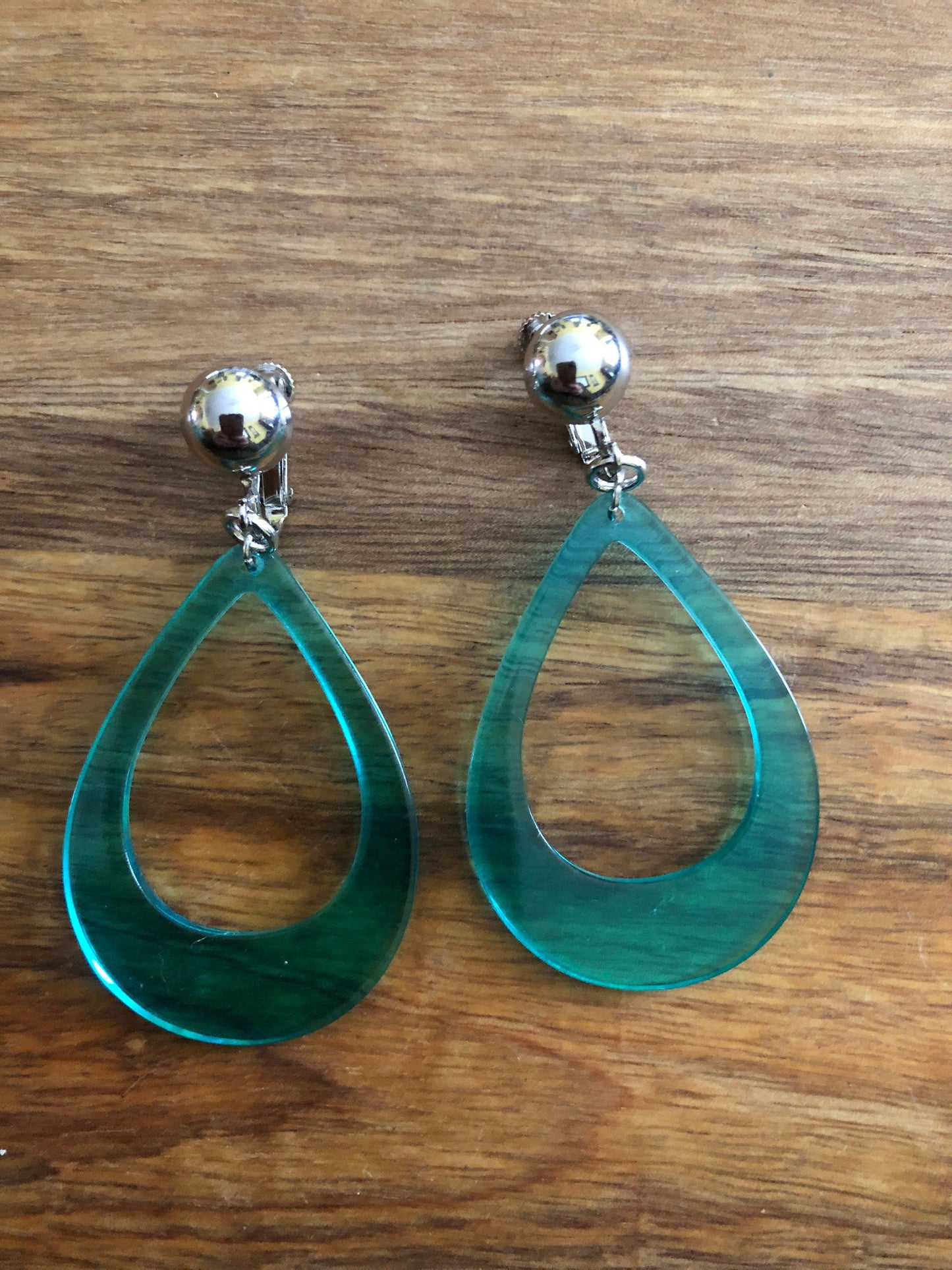 Neon dangling clip on earrings in a teardrop shape (screw on| no pierce)