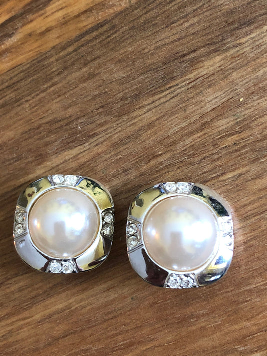 Vintage faux pearl clip on earrings