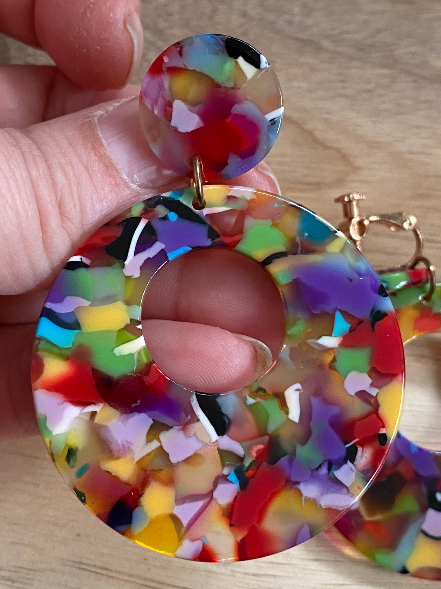 Dangling rainbow or white acetate tortoiseshell wide hoop clip on earrings (large)