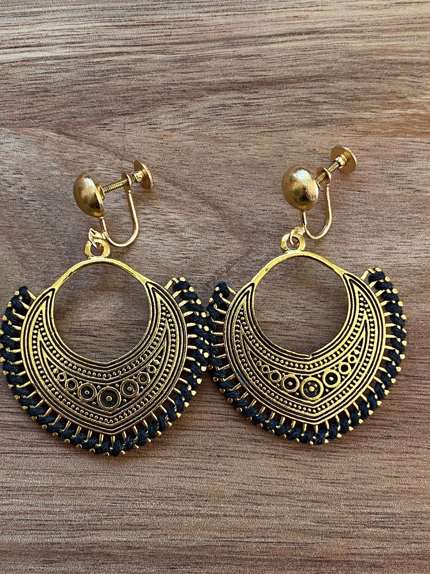 Gold and black dangling hoop screwback earrings