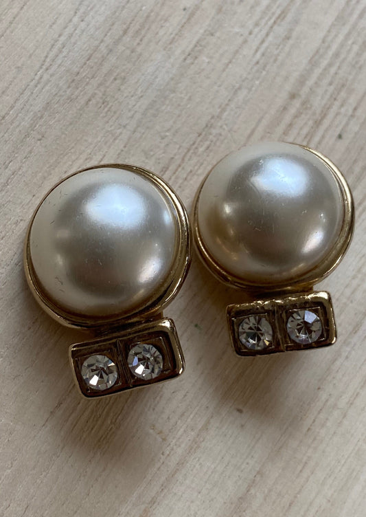 faux pearl clip on earrings