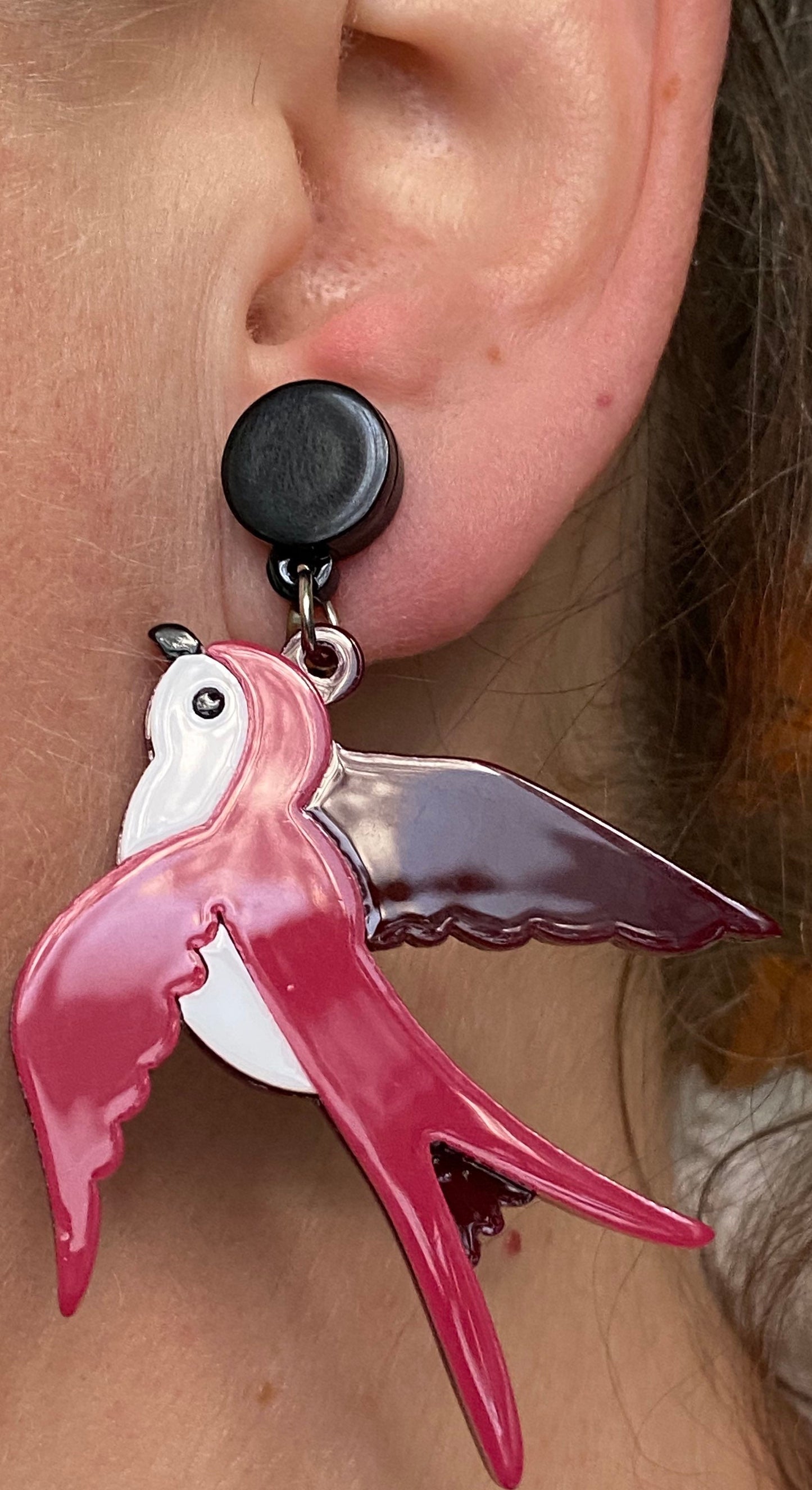 Plastic dangling pink bird clip on earrings, hinged screwback bird earrings