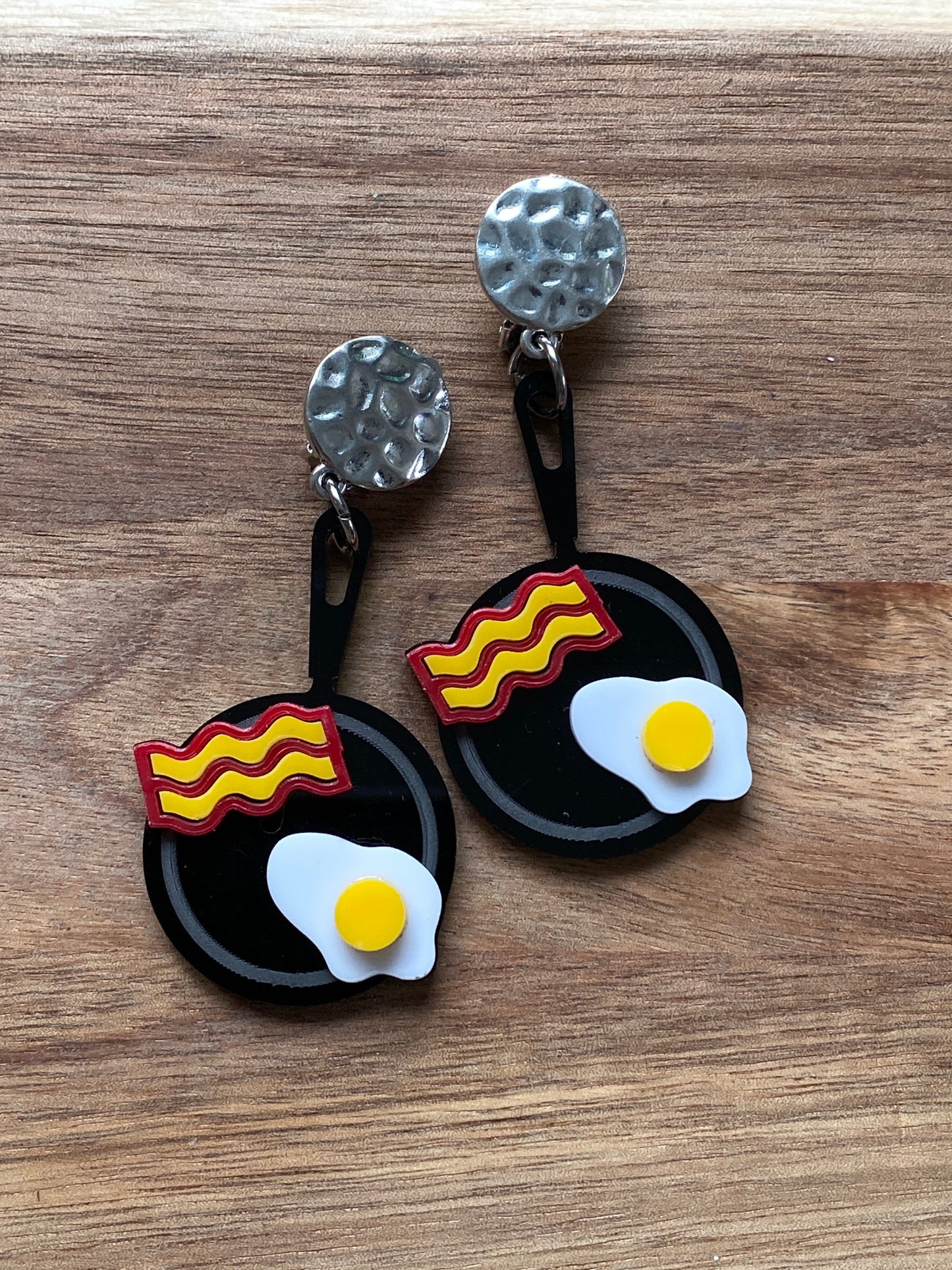 Giant Dangling breakfast clip on earrings | eggs and bacon in a frying pan earrings