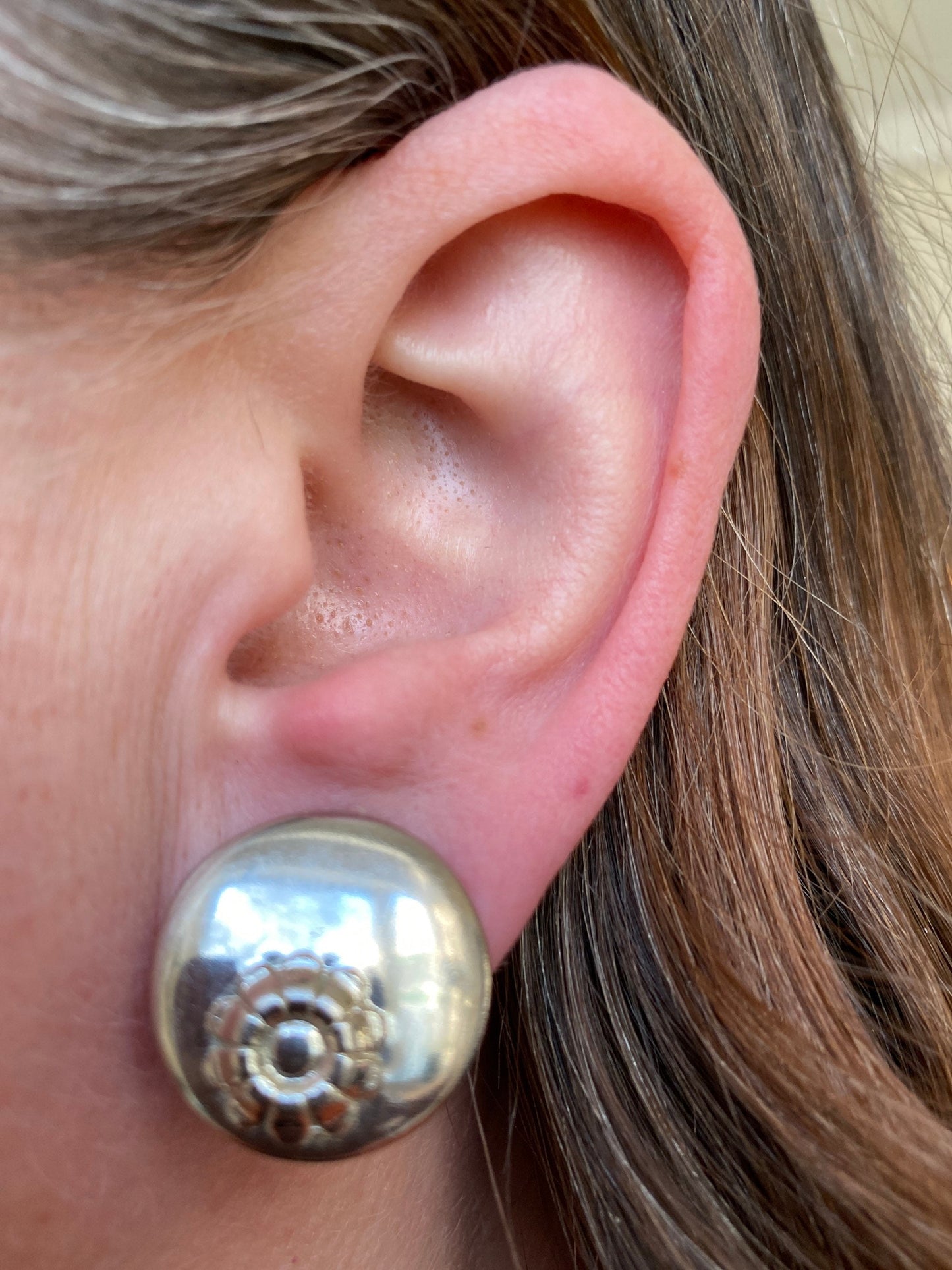 Vintage silver button Clip-on earrings With a small daisy