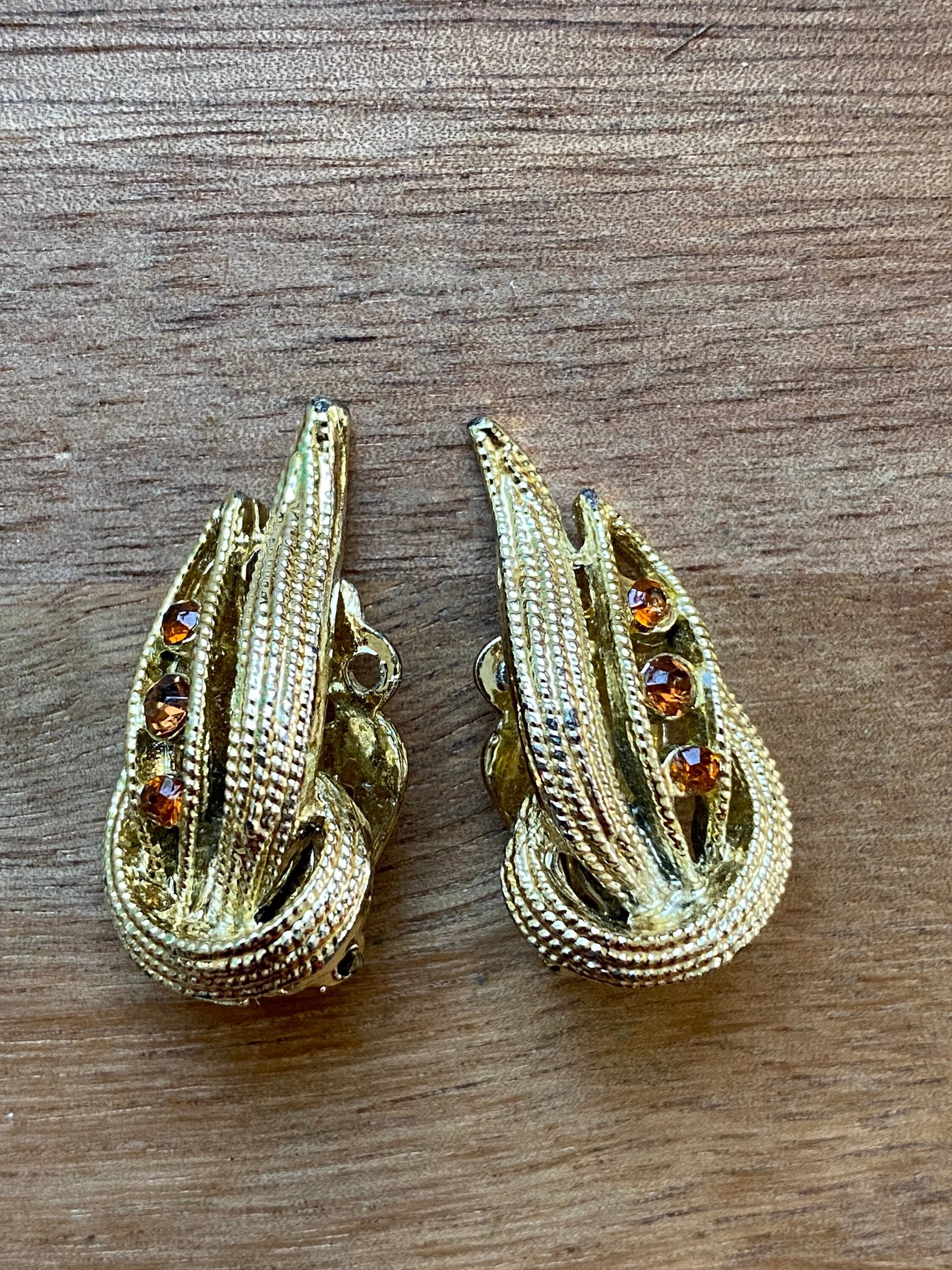 vintage rhinestone clip on earrings