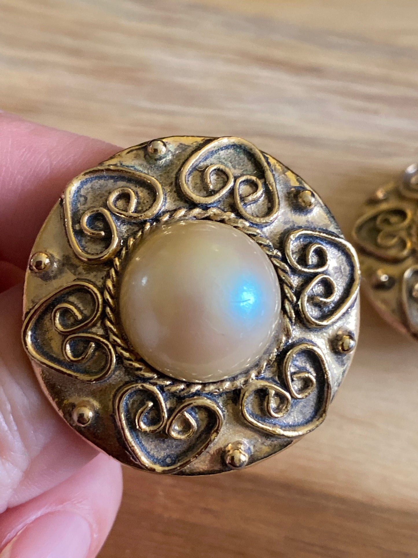 Vintage queen sized faux pearl clip on earrings