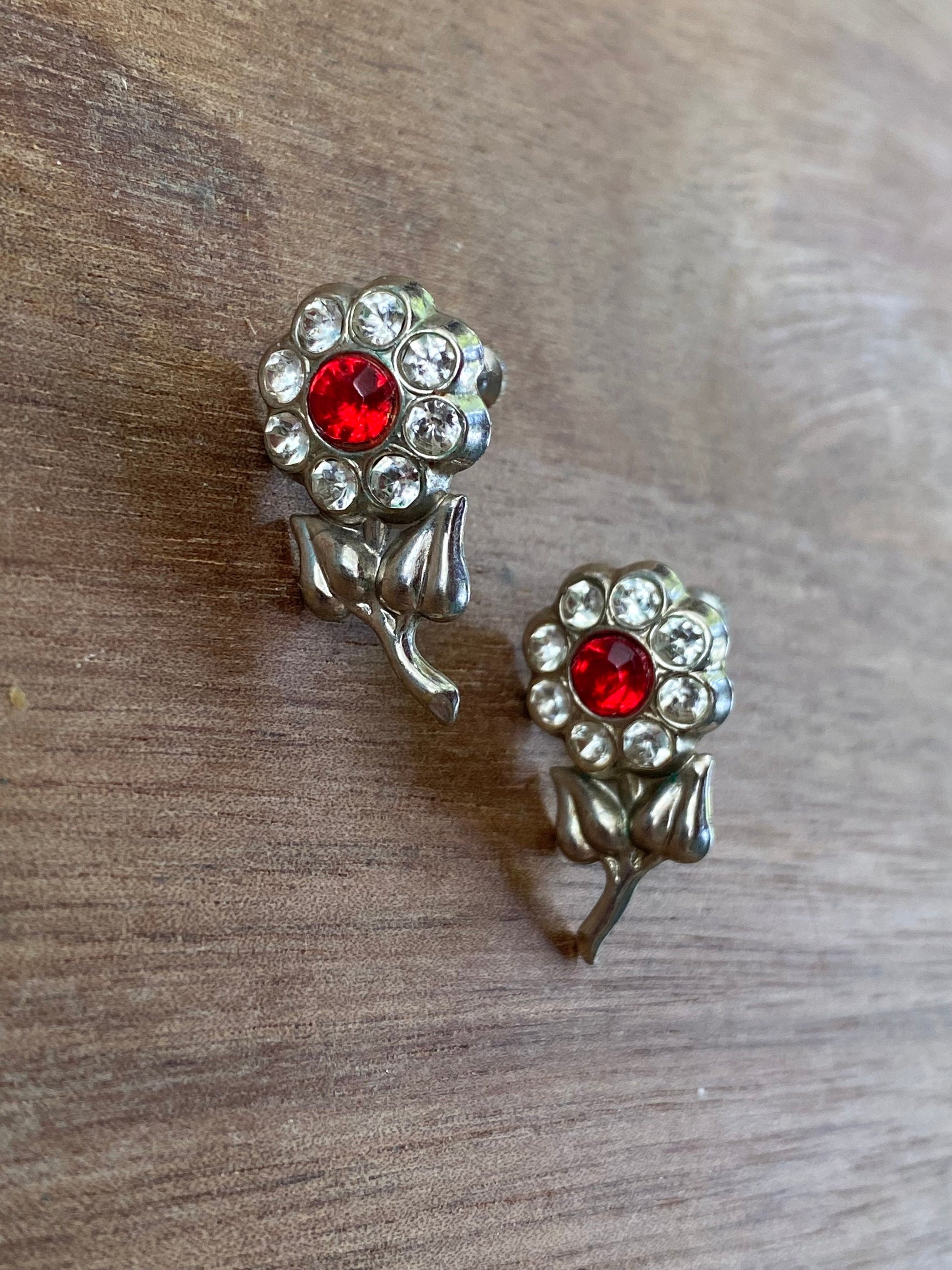 vintage rhinestone clip on earrings