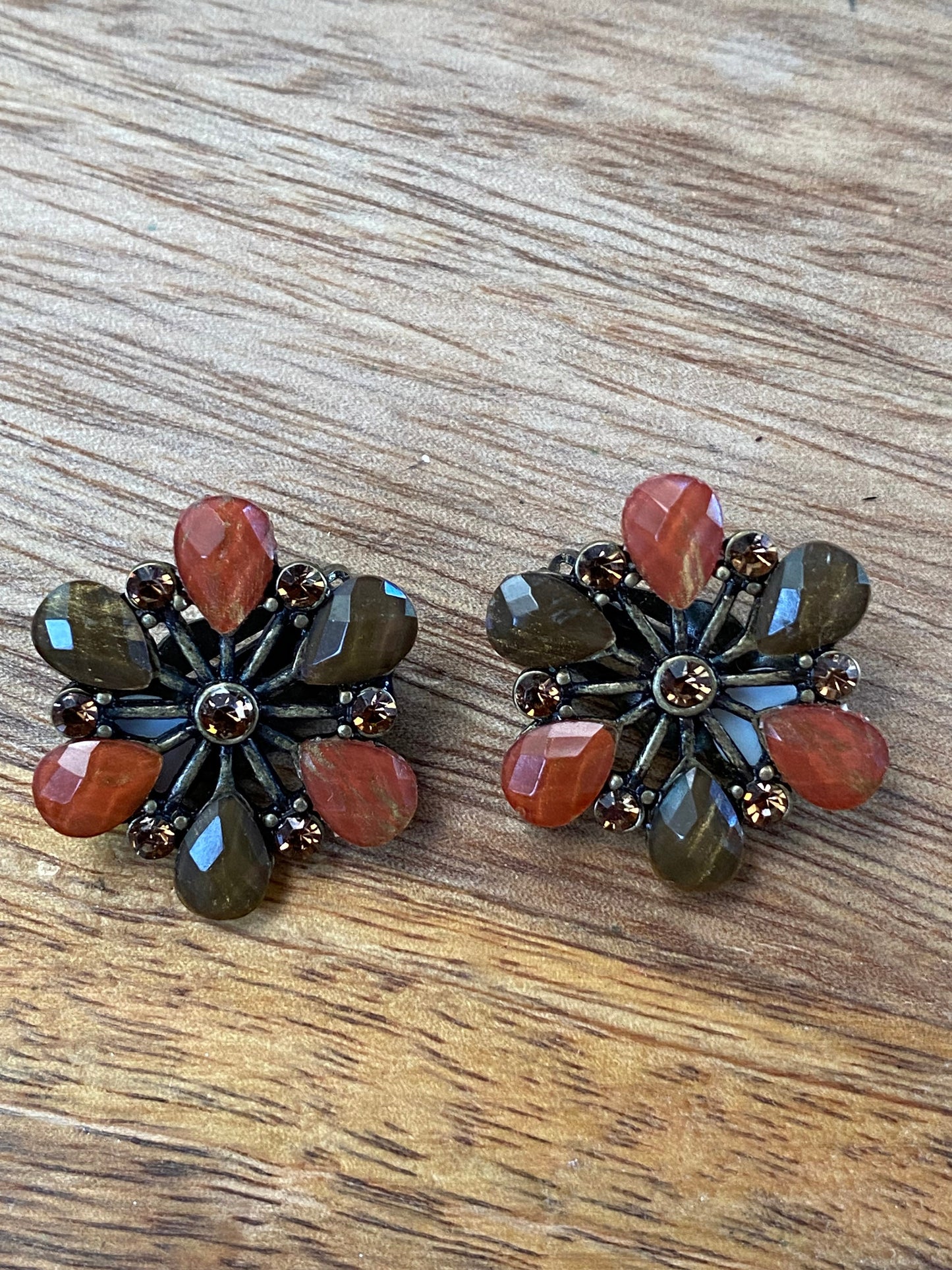 vintage rhinestone clip on earrings