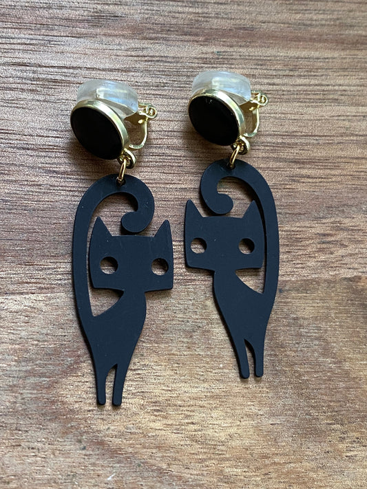 Dangling midcentury styled black cat clip on earrings