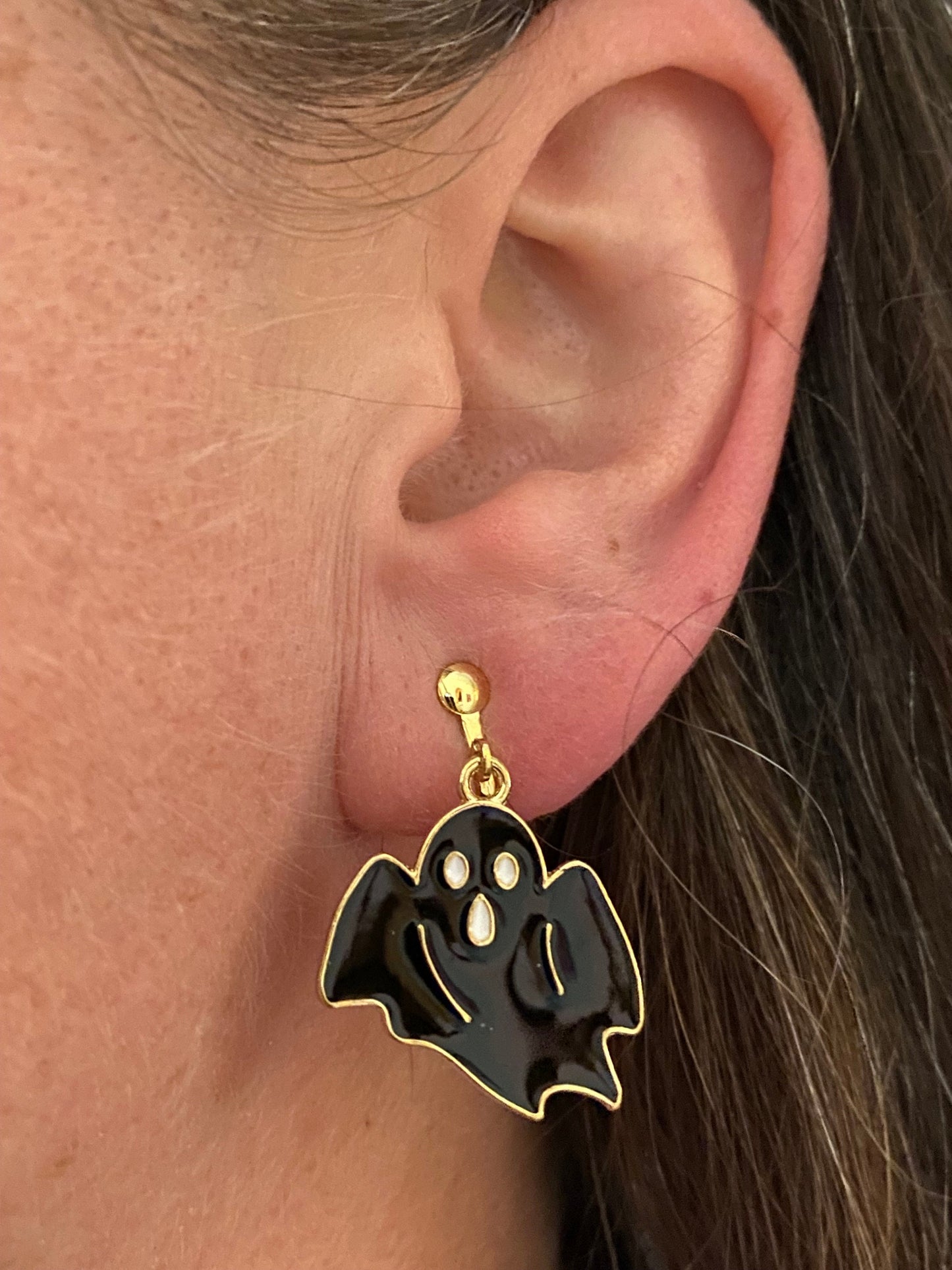 Cute Halloween pendant clip on earrings.