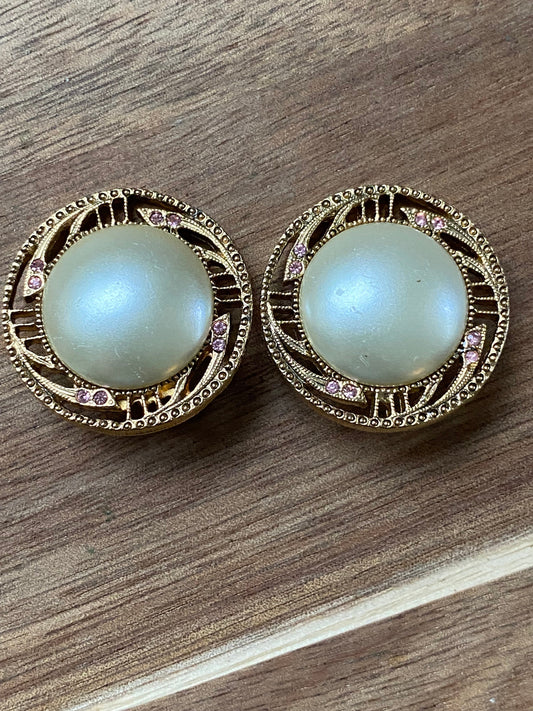 faux pearl clip on earrings