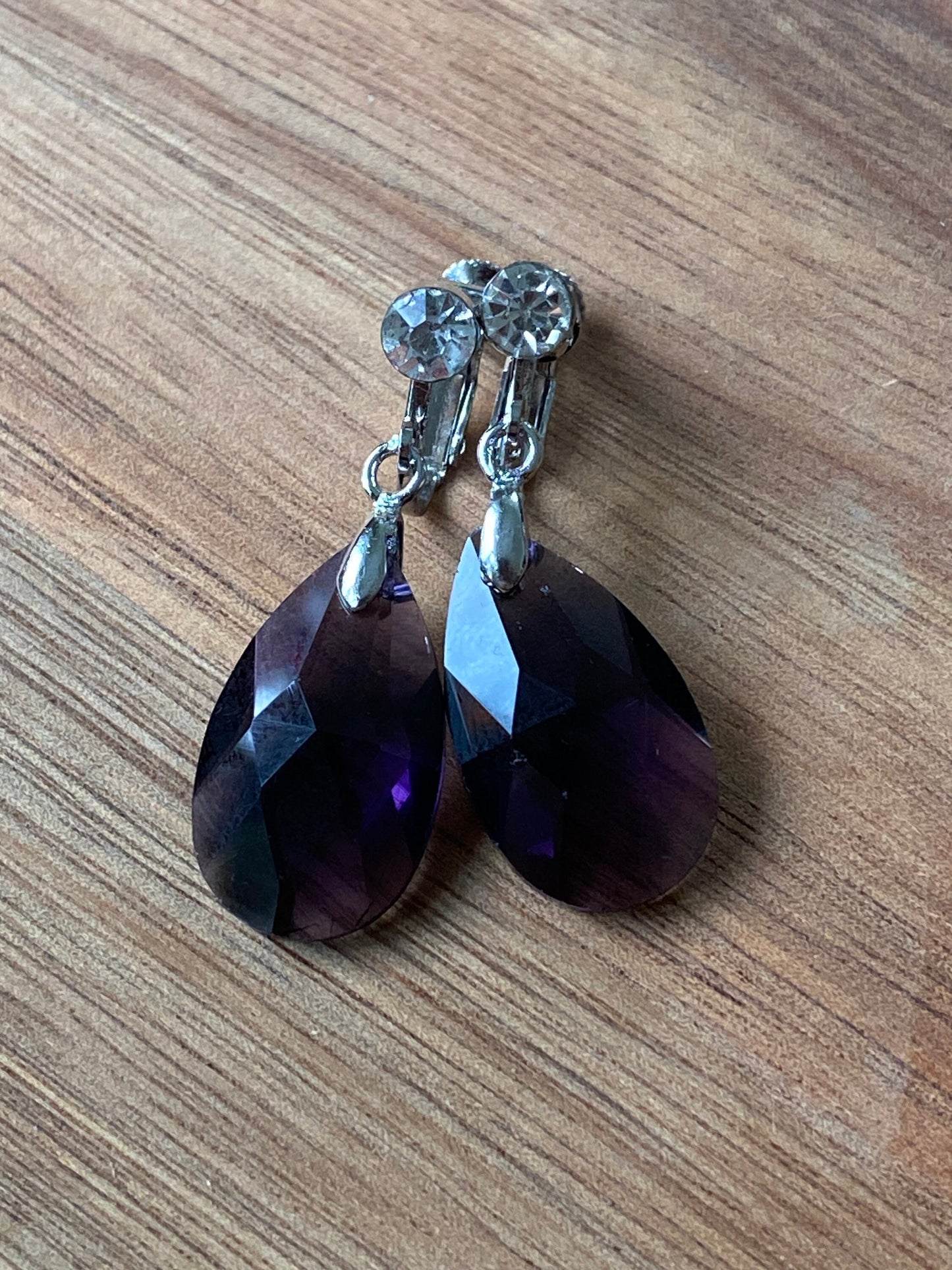 Dangling teardrop clip on earrings (screw on closures |no pierce | clip-on)