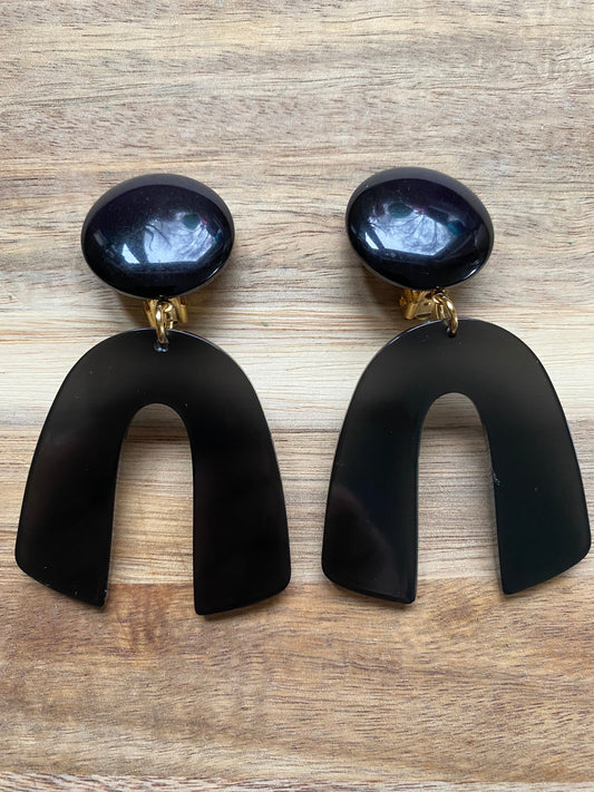 Black arch clip on earrings