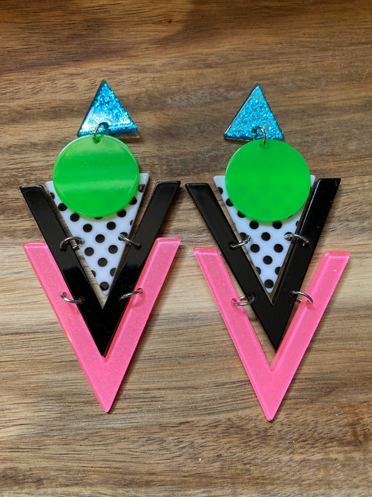 Retro plastic mega oversized clip on triangular 1980s inspired earrings, giant hinged screwback earrings