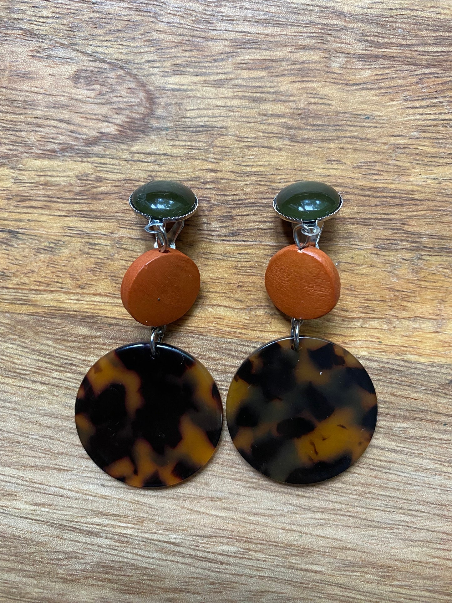 Trendy clip on dangling tortoiseshell earrings