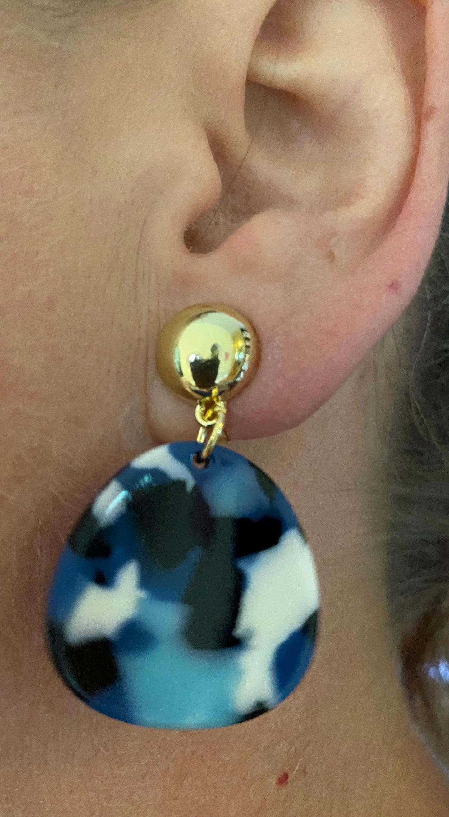 Trendy clip on dangling blue tortoiseshell earrings