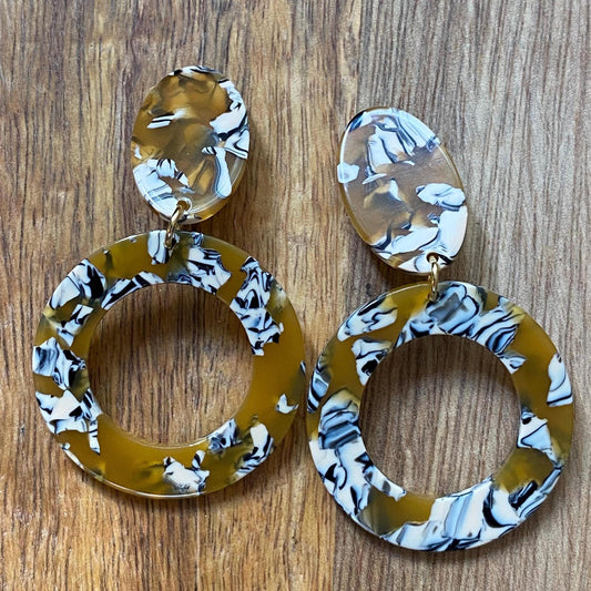 Yellow tortoiseshell dangling hoop clip on earrings, modern neutral earrings with clip back closures