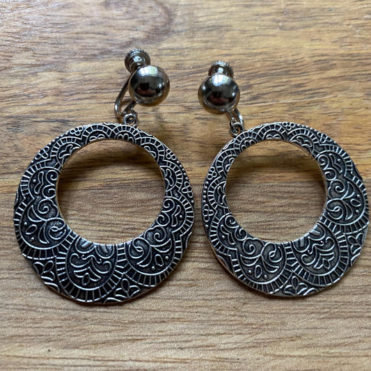 Dangling silver dangling hoop clip on earrings, boho hoop screwback earrings