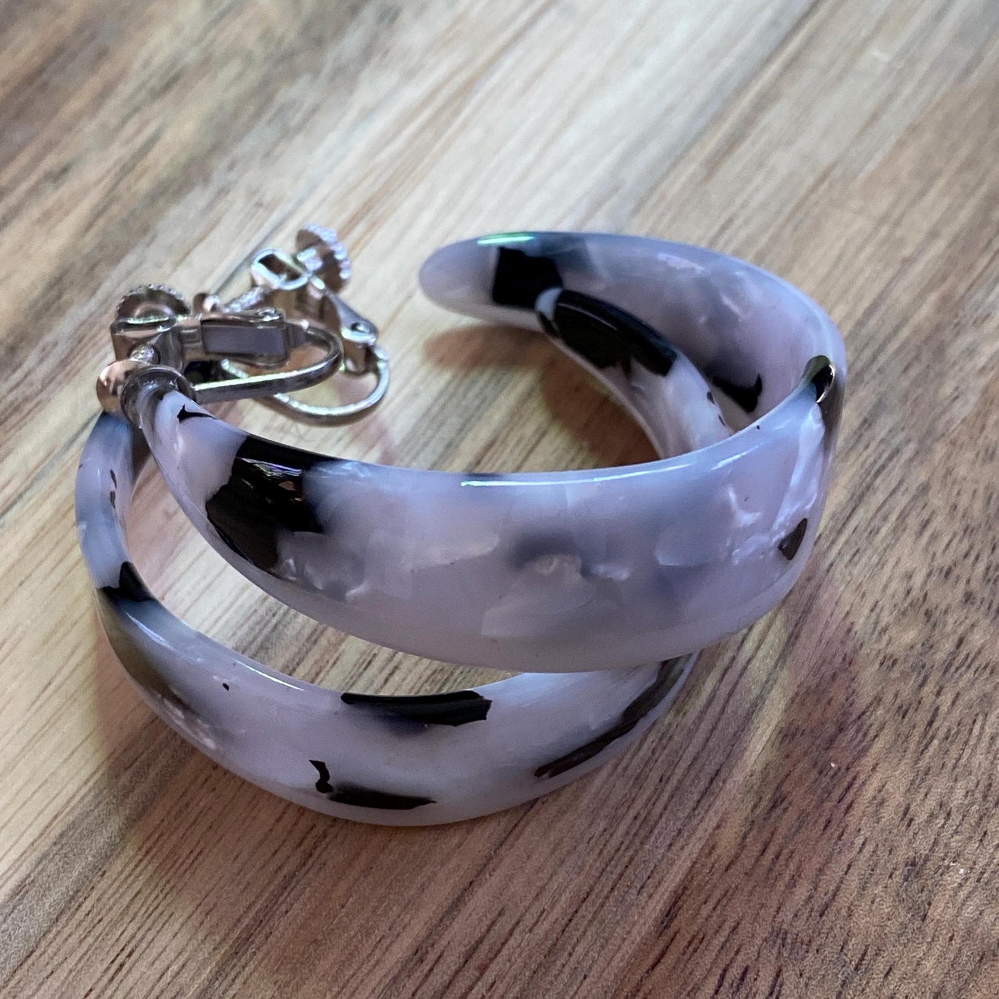 Wide Tortoiseshell clip on hoop earrings, screwback hoop earrings