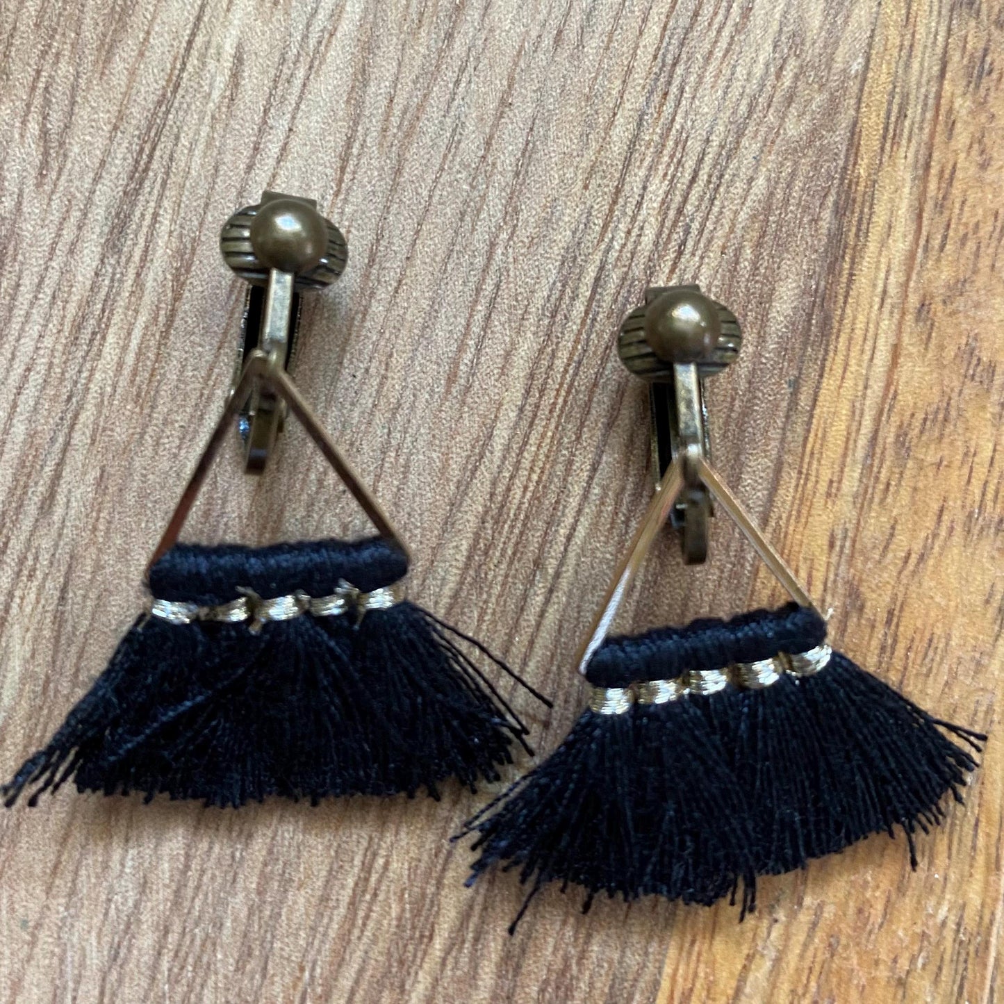 Dangling Tiny tassel clip on earrings