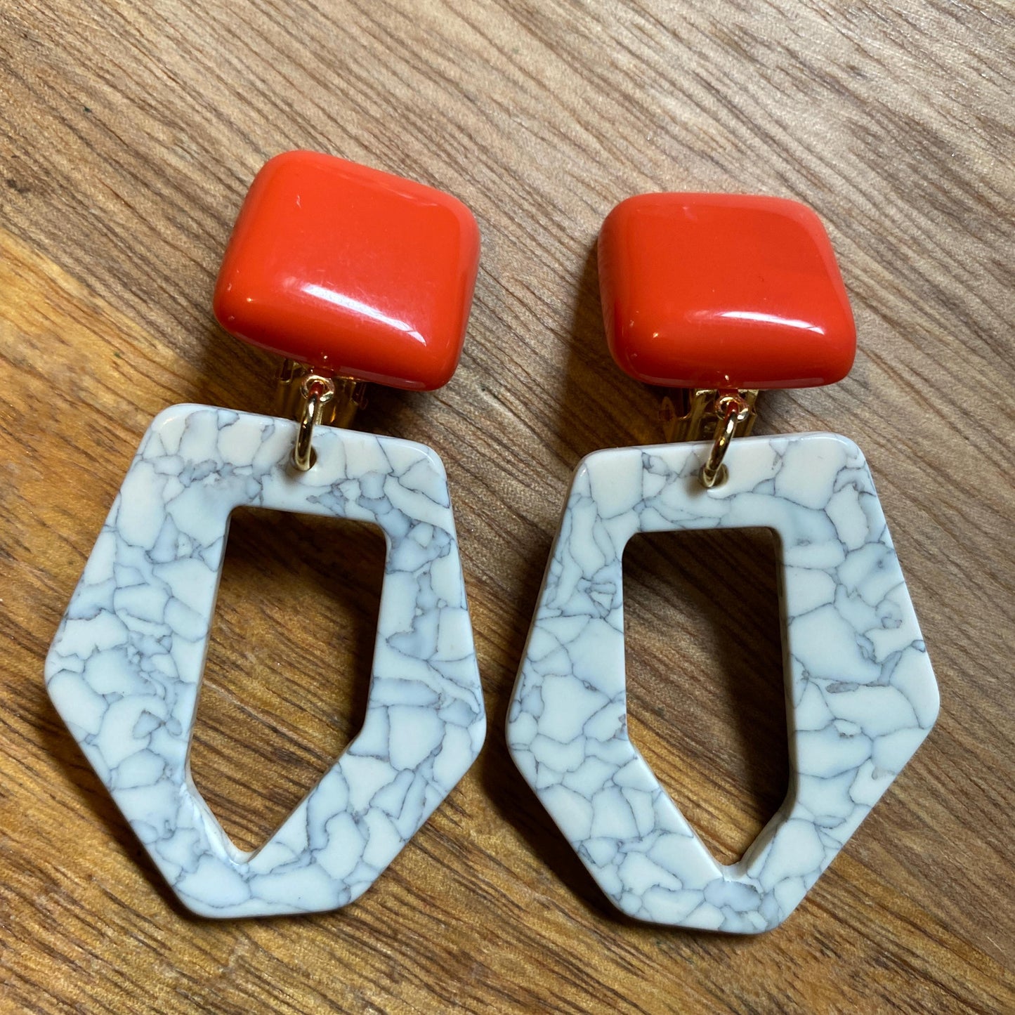 Trendy dangling orange and white drop hoop clip on earrings, dangling handmade earrings, modern clip on earrings for unpierced ears